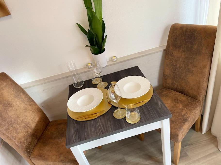 Fewo 20 - Appartement Im Rottalblick - Youngmodern Wohnen Mit Bademantelgang Zur Therme, Tv, Balkon Und Persoenlichem Gaesteempfang Von Astarte Estate Bad Griesbach  Bagian luar foto