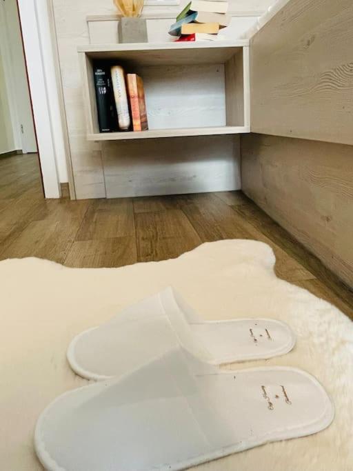 Fewo 20 - Appartement Im Rottalblick - Youngmodern Wohnen Mit Bademantelgang Zur Therme, Tv, Balkon Und Persoenlichem Gaesteempfang Von Astarte Estate Bad Griesbach  Bagian luar foto