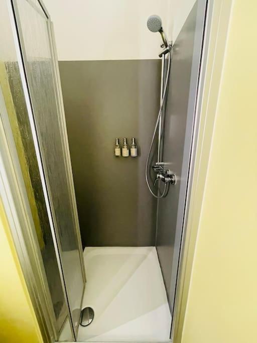 Fewo 20 - Appartement Im Rottalblick - Youngmodern Wohnen Mit Bademantelgang Zur Therme, Tv, Balkon Und Persoenlichem Gaesteempfang Von Astarte Estate Bad Griesbach  Bagian luar foto