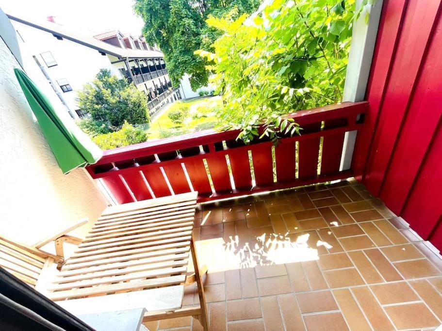 Fewo 20 - Appartement Im Rottalblick - Youngmodern Wohnen Mit Bademantelgang Zur Therme, Tv, Balkon Und Persoenlichem Gaesteempfang Von Astarte Estate Bad Griesbach  Bagian luar foto